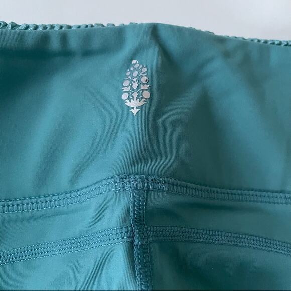 Free People Get Shorty Legging Mid Rise Turquoise Blue S EUC - Picture 5 of 11